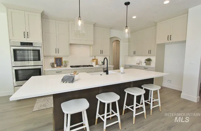 $699,900 | 1261 East Andes Drive, Kuna, ID 83642