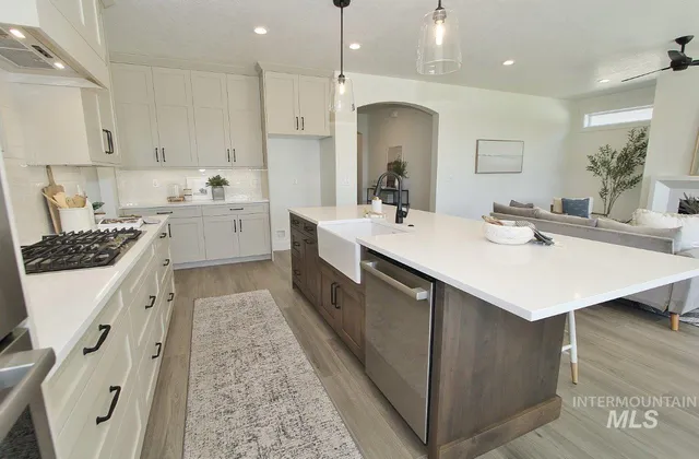 $699,900 | 1261 East Andes Drive, Kuna, ID 83642