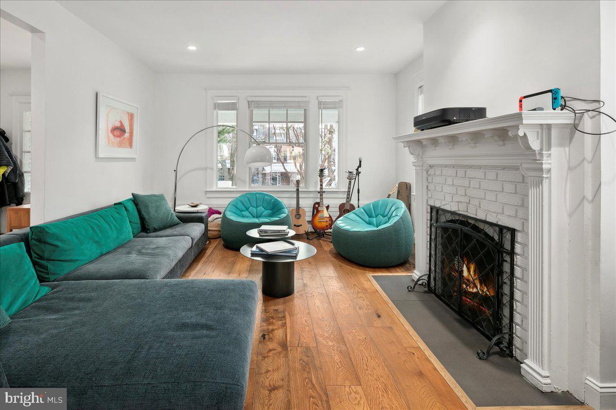 2017 Klingle Road Northwest Washington, DC 20010 - Photo 13 of 50