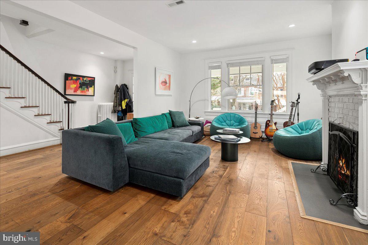 2017 Klingle Road Northwest Washington, DC 20010 - Photo 2 of 50