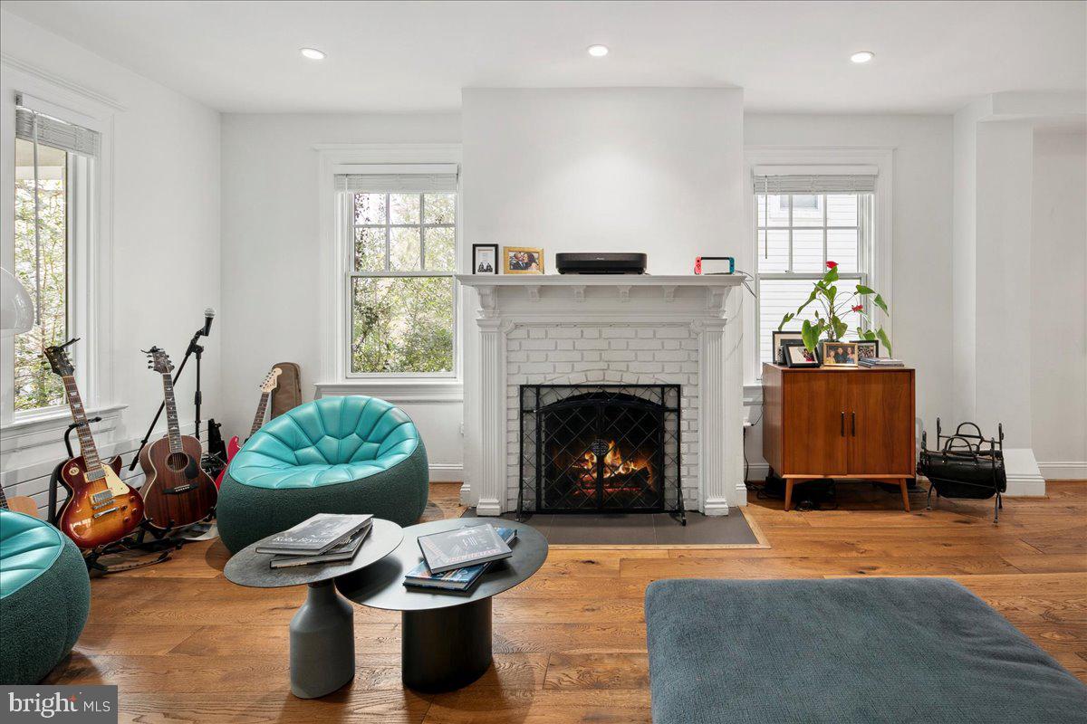 2017 Klingle Road Northwest Washington, DC 20010 - Photo 3 of 50