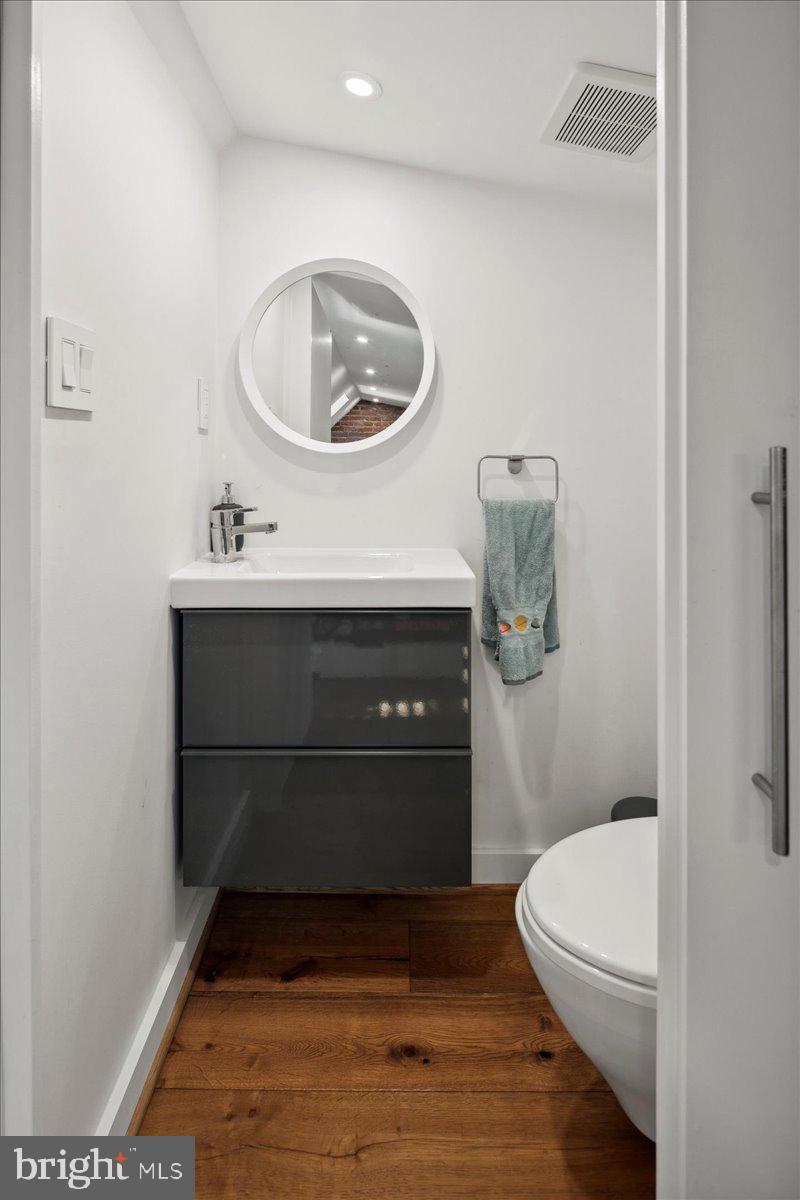 2017 Klingle Road Northwest Washington, DC 20010 - Photo 45 of 50