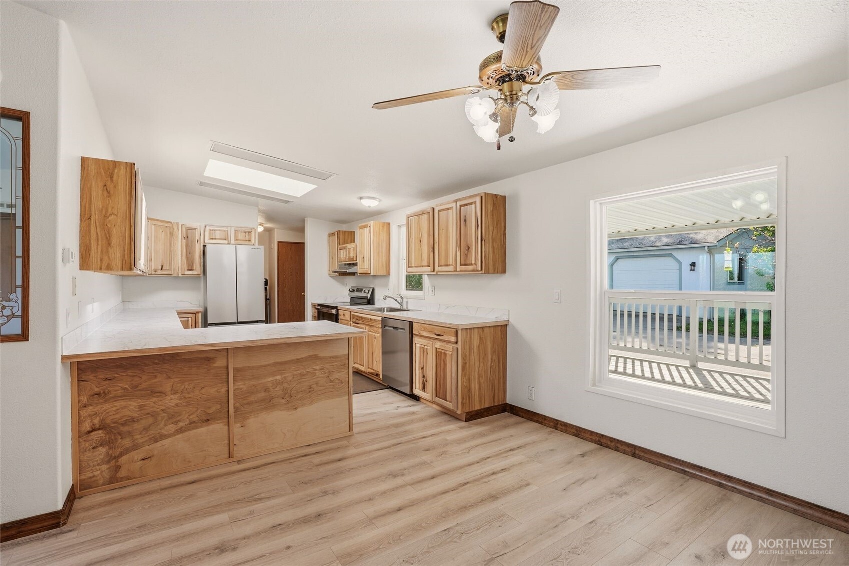 8325 East Lindgren Road Spokane, WA 99217 - Photo 8 of 32