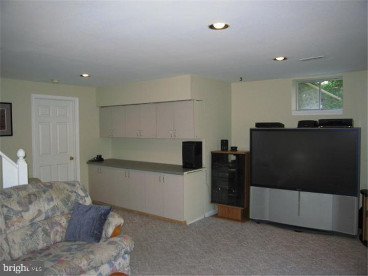 24 Country Road Perkasie, PA 18944 - Photo 14 of 16 Basement - Finished