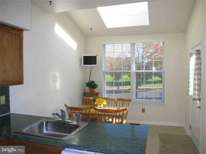 24 Country Road Perkasie, PA 18944 - Photo 6 of 16 Breakfast Room
