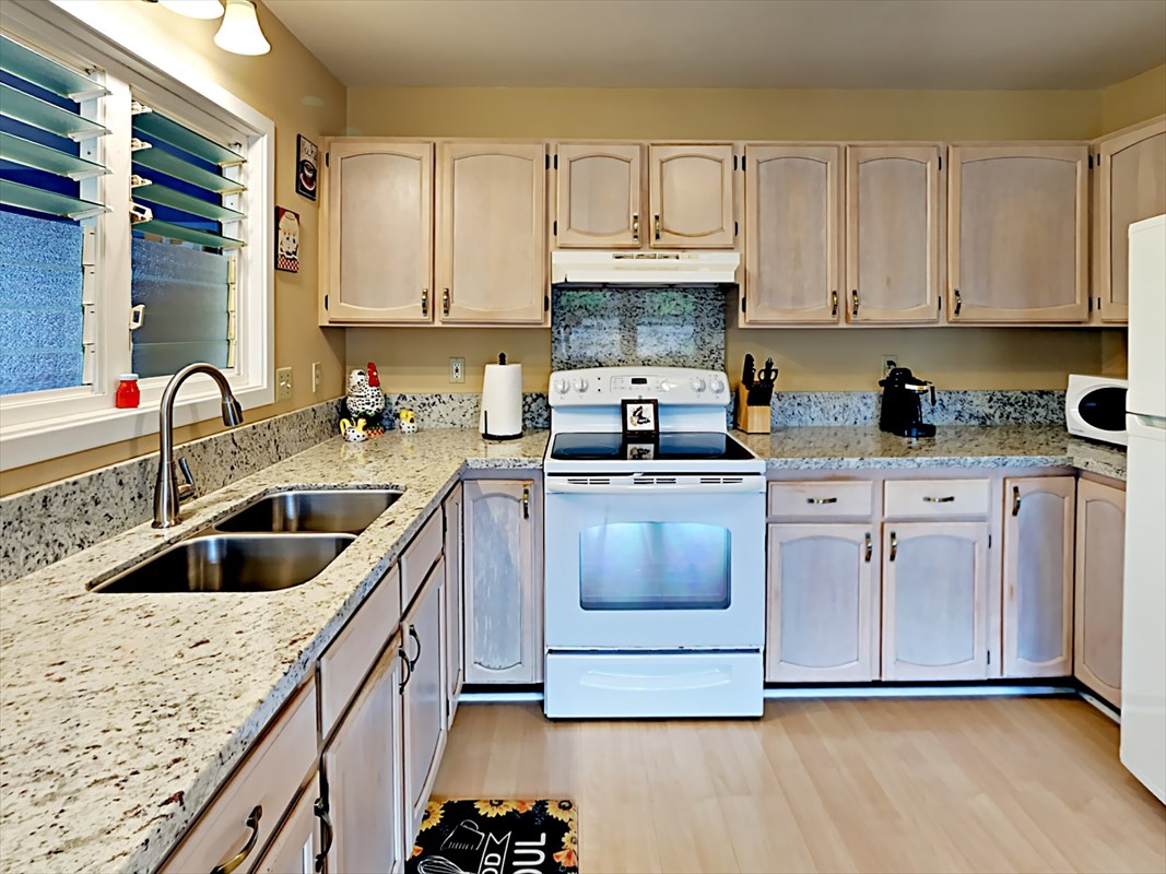 6503 Kuamoo Road, Unit 1 Kapaa, HI 96746 - Photo 3 of 22 Gallery Image 3