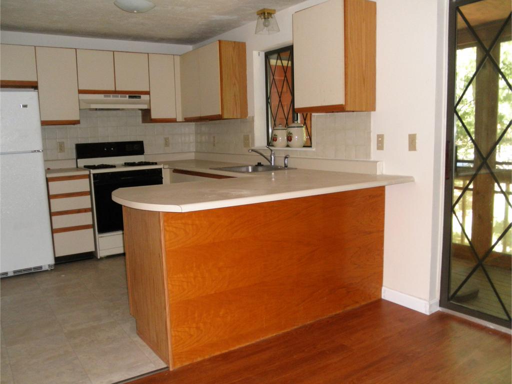 4 Plasic Road, Unit 4 Merrimack, NH 03054 - Photo 3 of 28