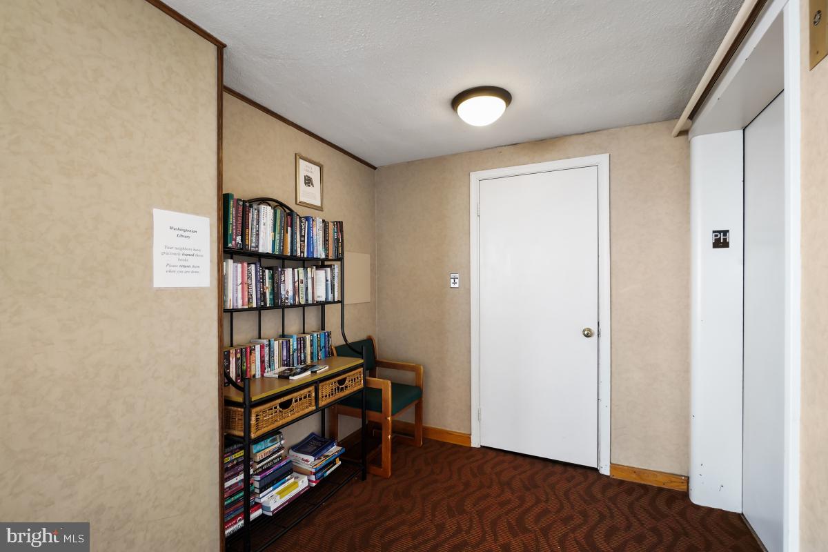 9701 Fields Road, Unit 1208 Gaithersburg, MD 20878 - Photo 23 of 29 Party area at the Penthouse