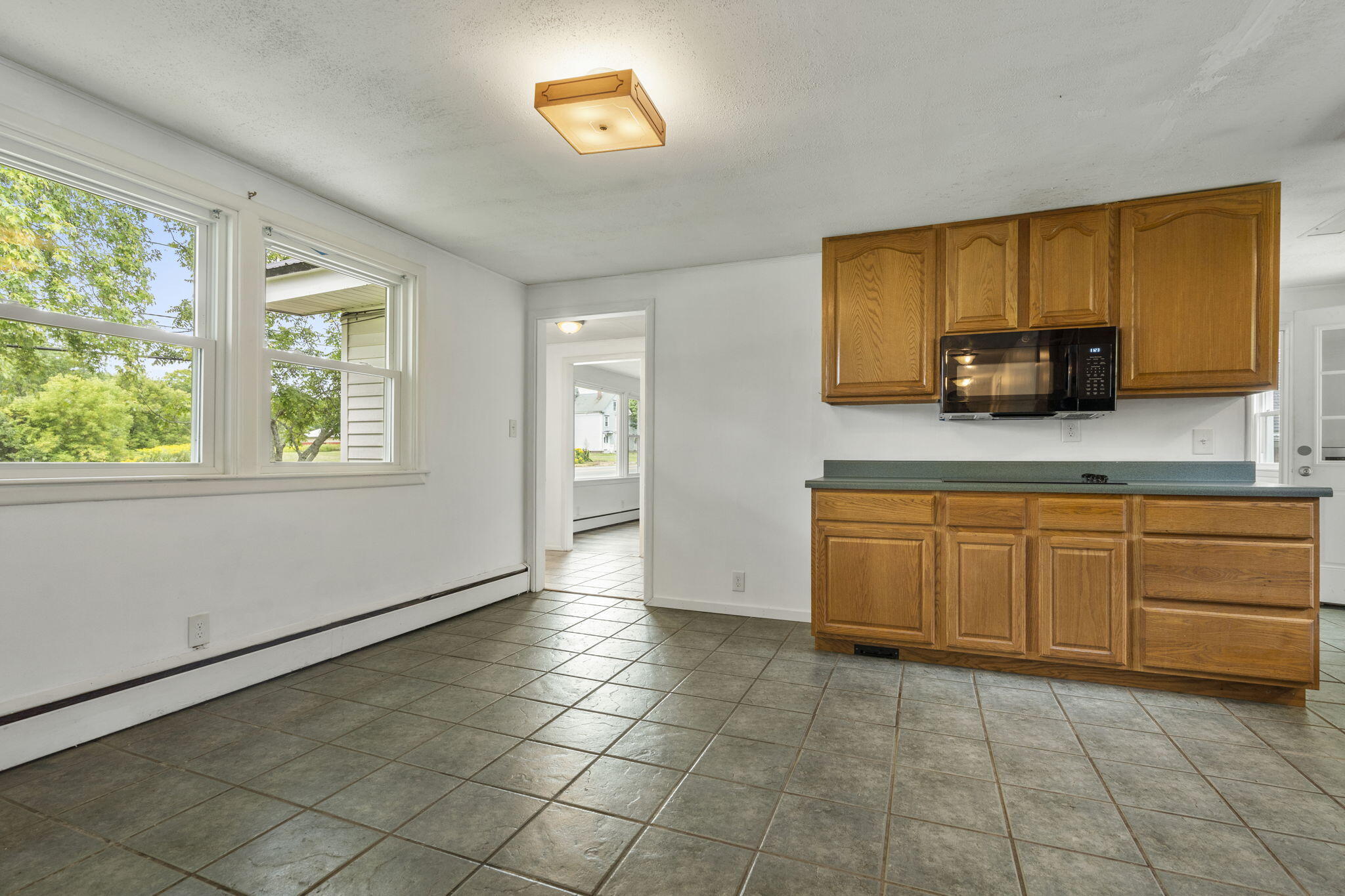 1000 Riverside Drive Auburn, ME 04210 - Photo 11 of 40 20-web-or-mls-DSC08357