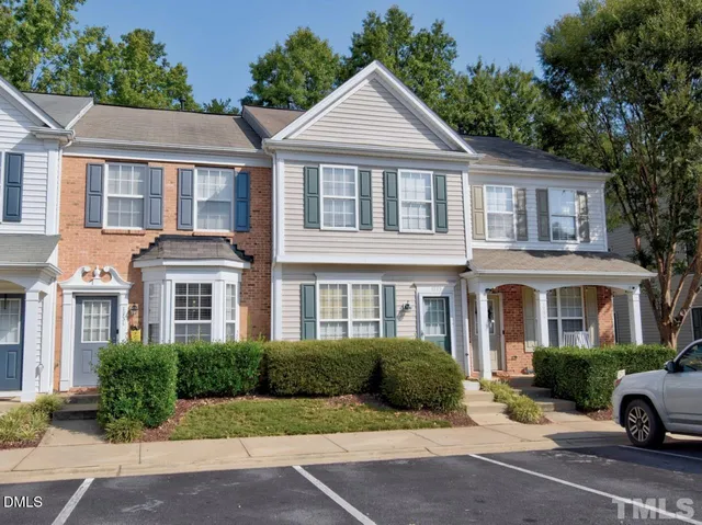 $1,625 | 1733 Sorrell Brook Way, Raleigh, NC 27609