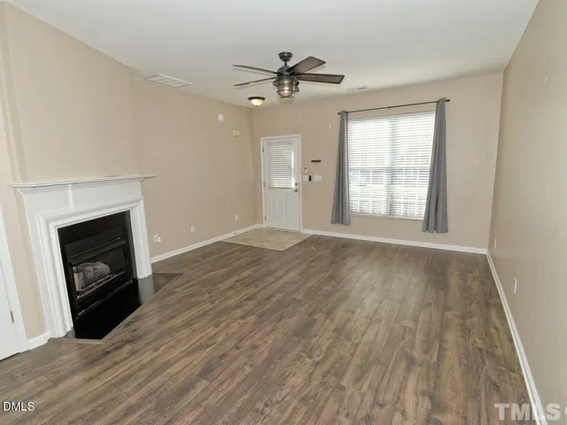 $1,625 | 1733 Sorrell Brook Way, Raleigh, NC 27609