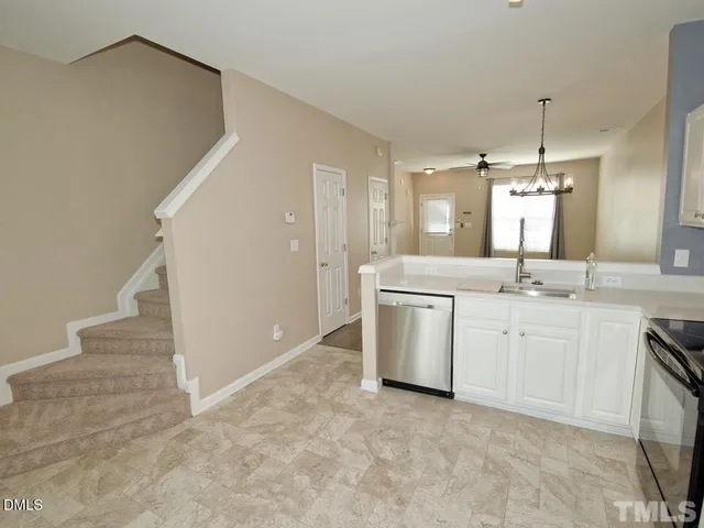 $1,625 | 1733 Sorrell Brook Way, Raleigh, NC 27609