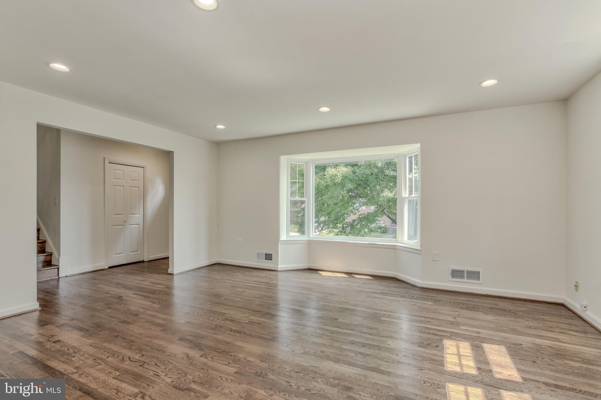 9902 Belhaven Road Bethesda, MD 20817 - Photo 5 of 29