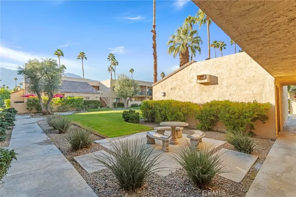 $2,490 | 5300 East Waverly Drive, Unit M4115, Palm Springs, CA 92264