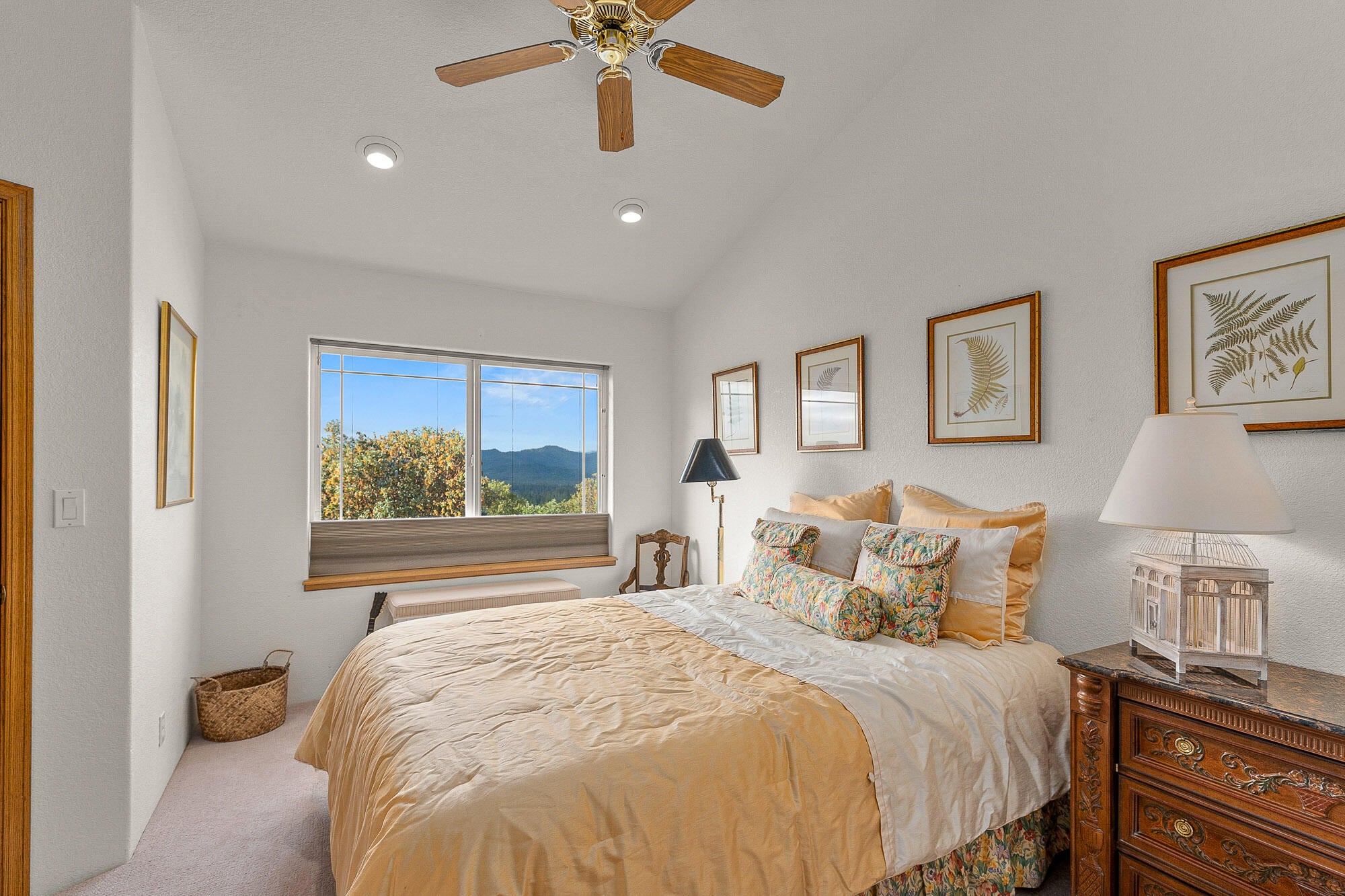 9510 Lower River Road Grants Pass, OR 97526 - Photo 35 of 57 9510 Lower River Rd - Interior-025