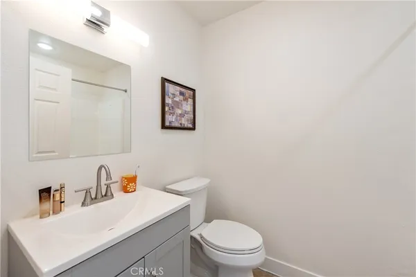 $2,980 | 450 East 4th Street, Unit 416, Santa Ana, CA 92701