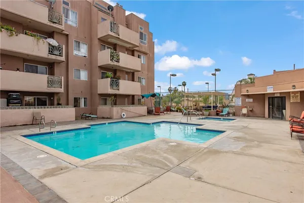 $2,980 | 450 East 4th Street, Unit 416, Santa Ana, CA 92701