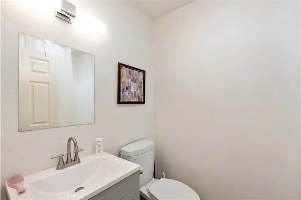 $2,980 | 450 East 4th Street, Unit 416, Santa Ana, CA 92701