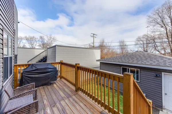 $3,700 | 3931 South Wells Street, Chicago, IL 60609