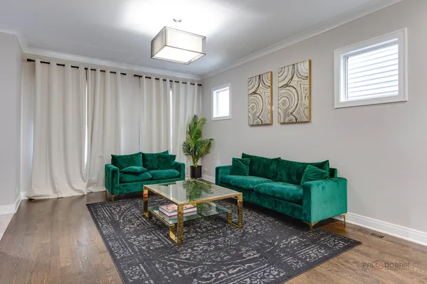 $3,700 | 3931 South Wells Street, Chicago, IL 60609