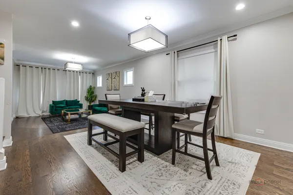 $3,700 | 3931 South Wells Street, Chicago, IL 60609