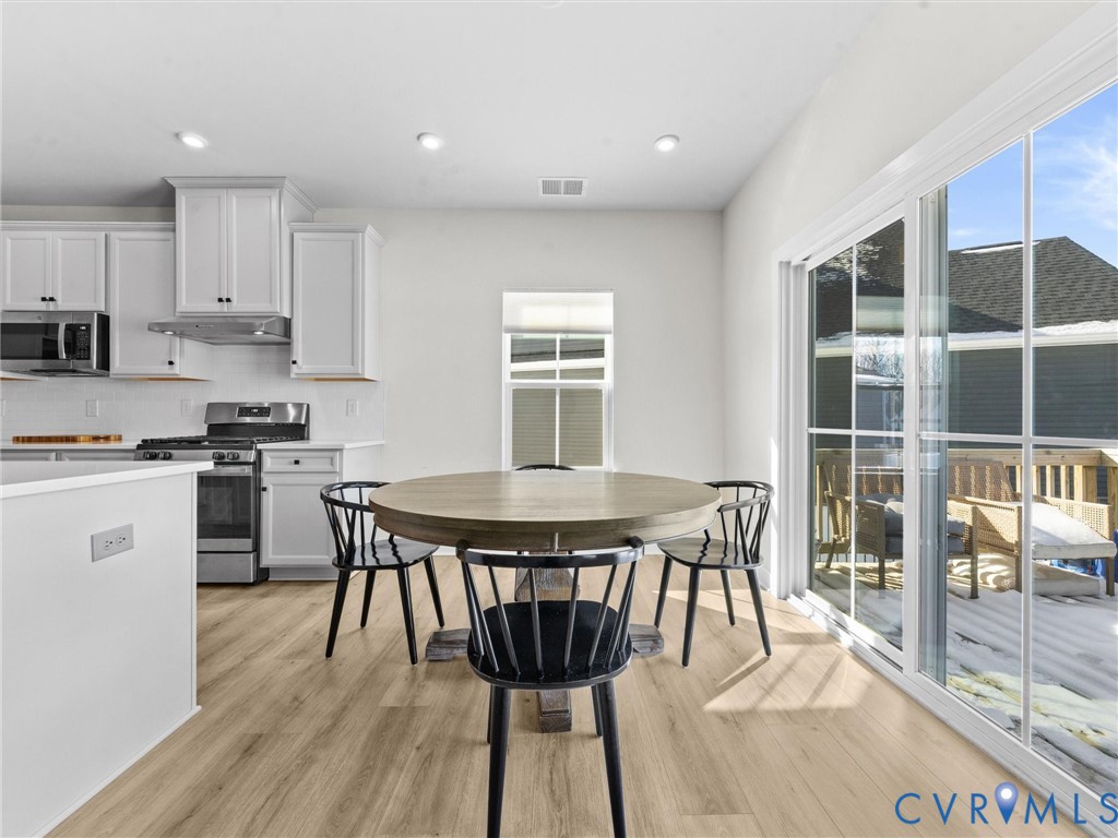 6230 Sheehan Crossing Moseley, VA 23120 - Photo 7 of 32