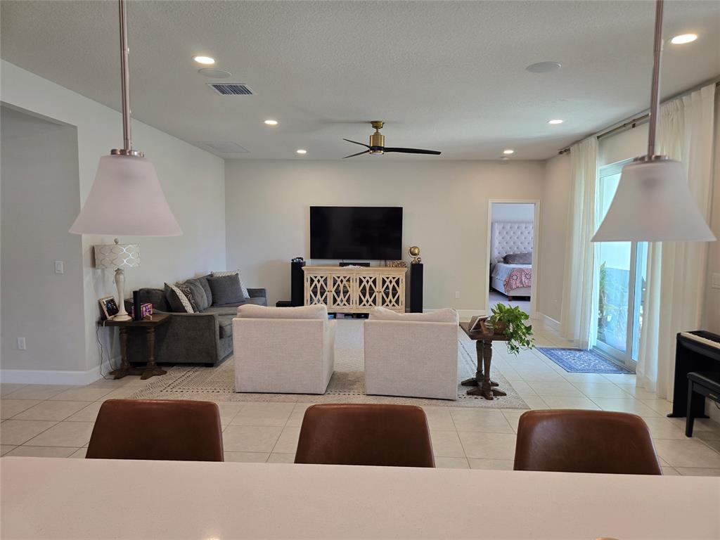 19206 Rolling Acres Road Loxahatchee, FL 33470 - Photo 10 of 40