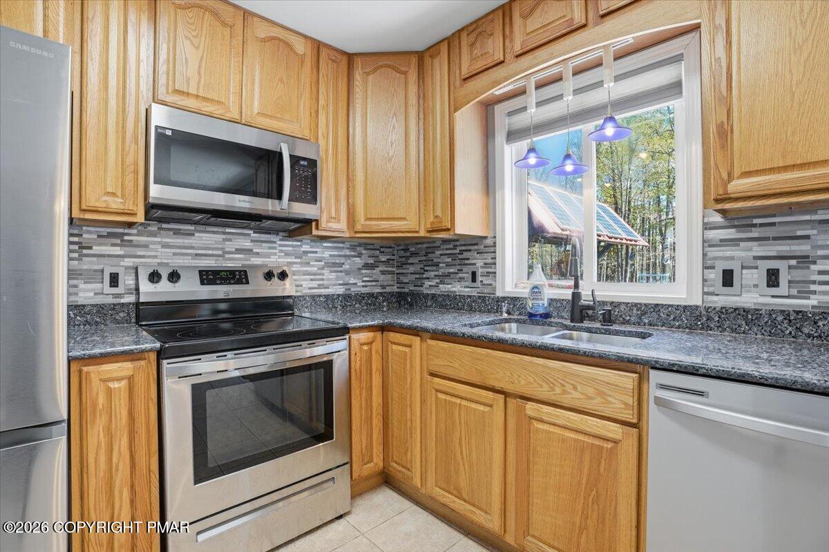 3343 Ross Road Tobyhanna, PA 18466 - Photo 10 of 51 1000059881