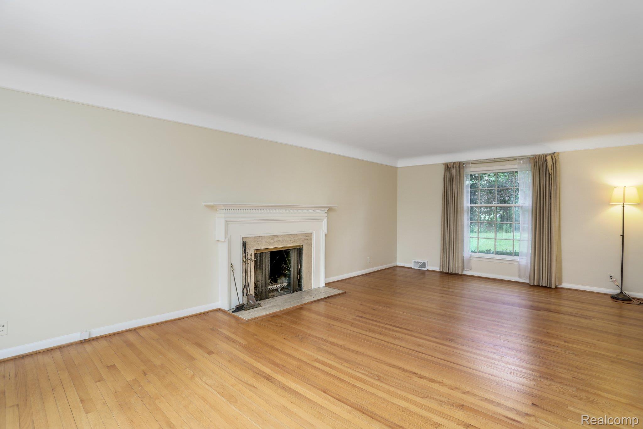 4259 Wendell Road West Bloomfield, MI 48323 - Photo 15 of 39 14.jpg
