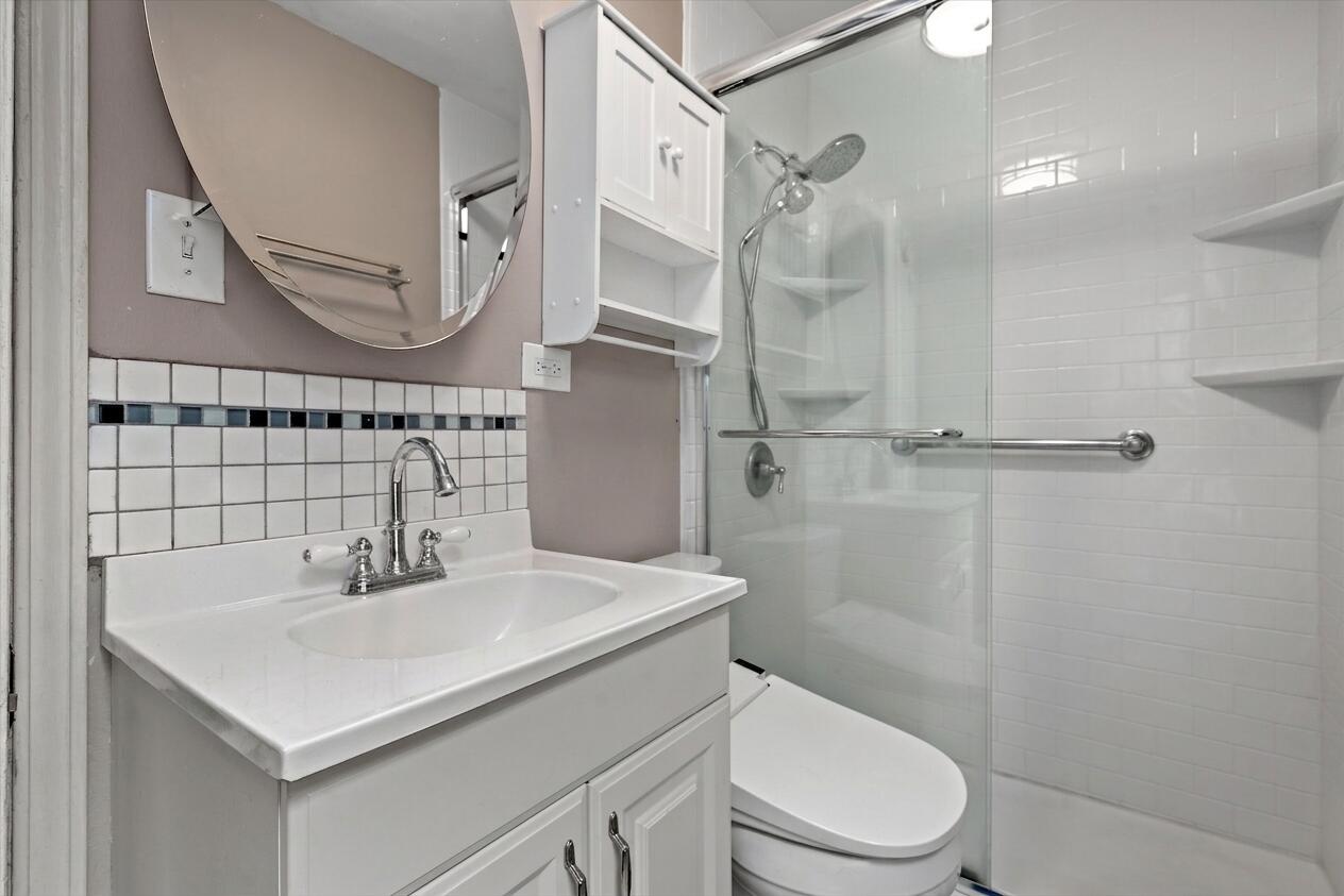 2147 South Mound Street, Unit 2147A Milwaukee, WI 53207 - Photo 11 of 26 Decluttered - 14