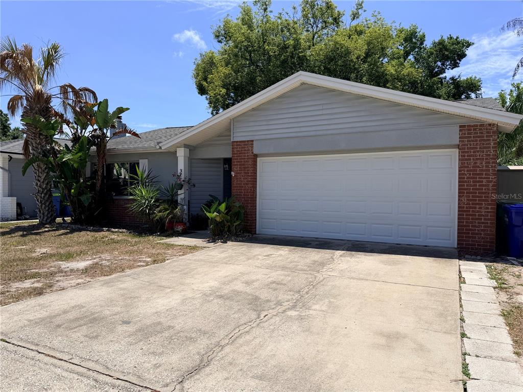 2334 Citrus Hill Road Palm Harbor, FL 34683 - Photo 7 of 7 a front view of house with yard