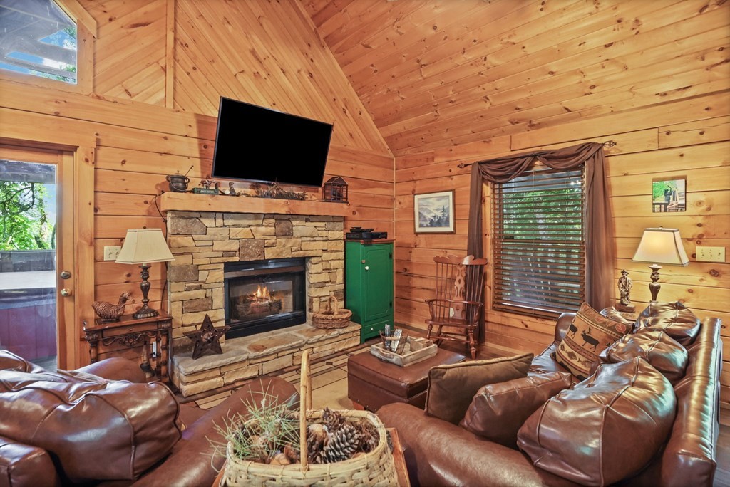 261 Cherokee Path Way Sevierville, TN 37876 - Photo 4 of 23 Gallery Image 4
