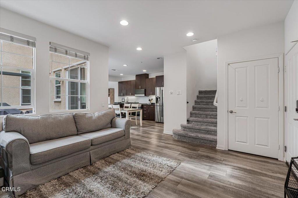 3027 North Oxnard Boulevard Oxnard, CA 93036 - Photo 14 of 44 25-DSC09300