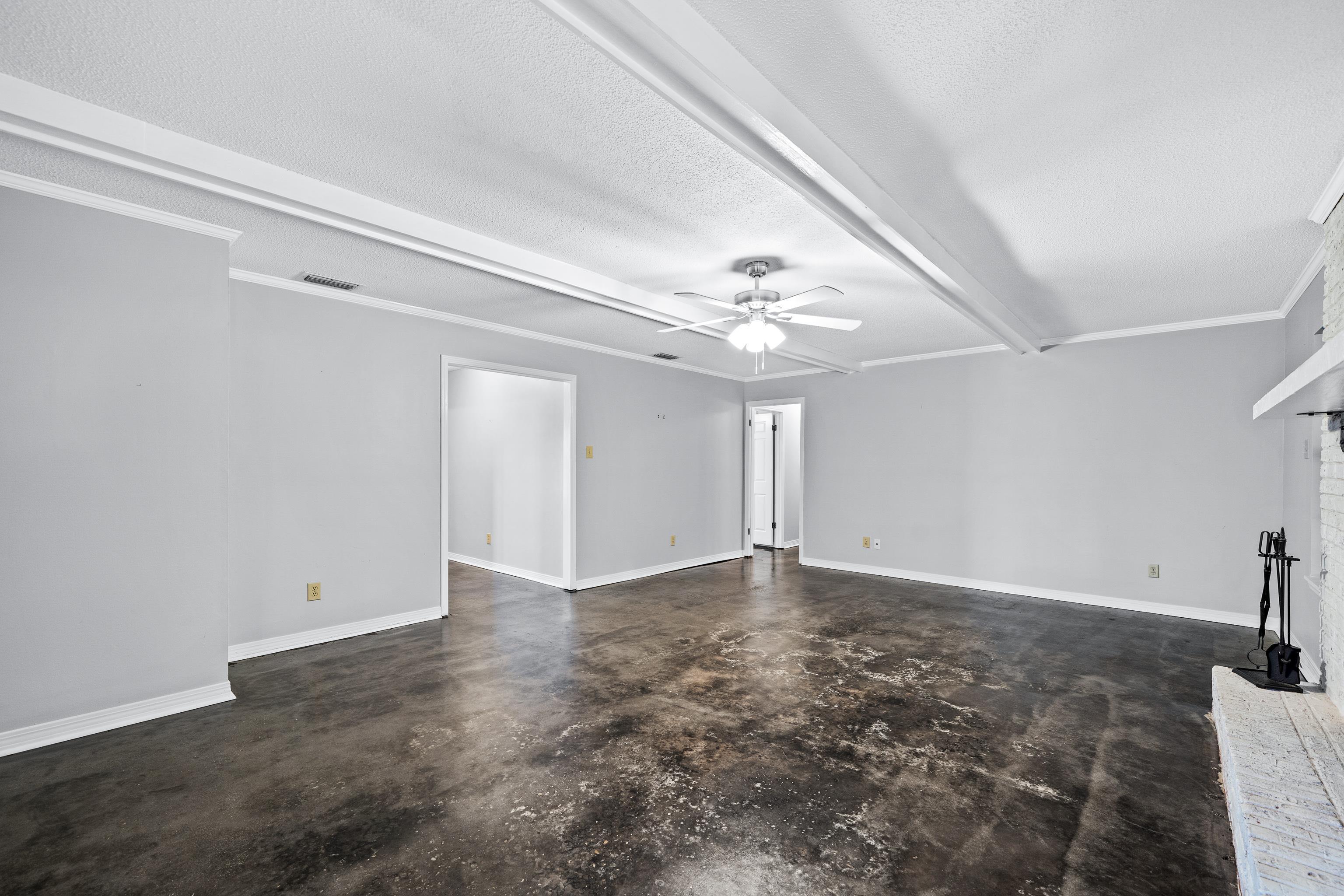 511 Ridgewood Drive Daphne, AL 36526 - Photo 16 of 59 Living Room