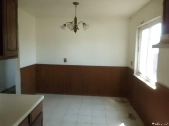 31701 Hayes Road Warren, MI 48088 - Photo 10 of 14 CIMG2278.JPG
