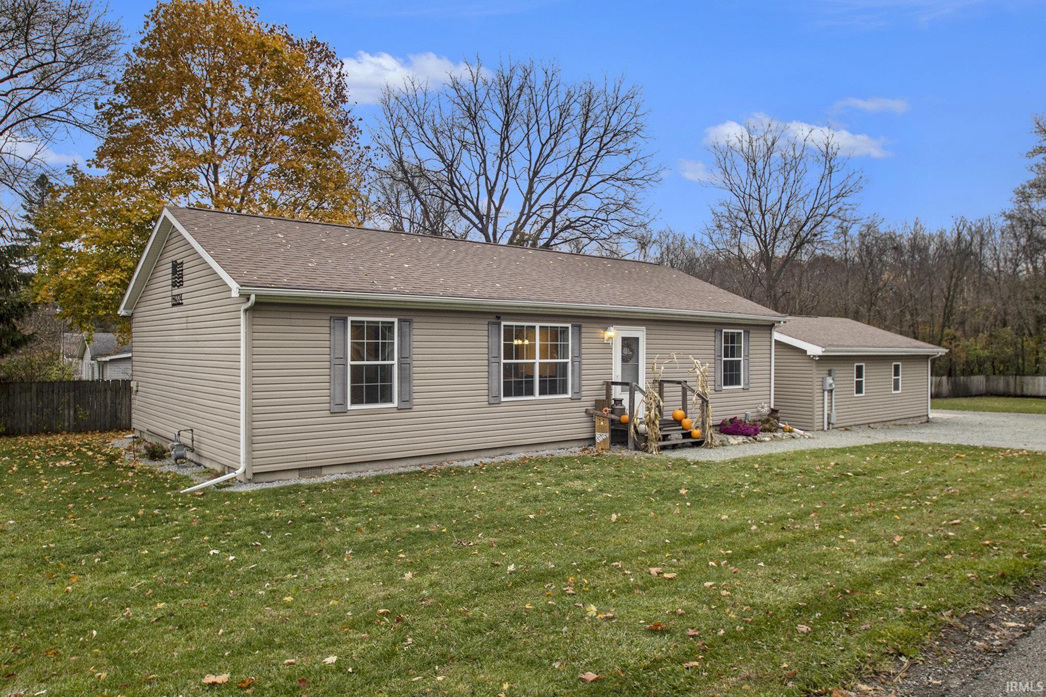 59224 Mayflower Road South Bend, IN 46619 - Photo 2 of 27 Gallery Image 2