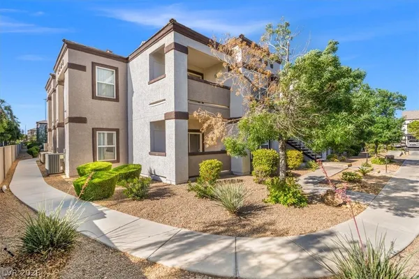 $1,395 | 7255 West Sunset Road, Unit 1105, Las Vegas, NV 89113