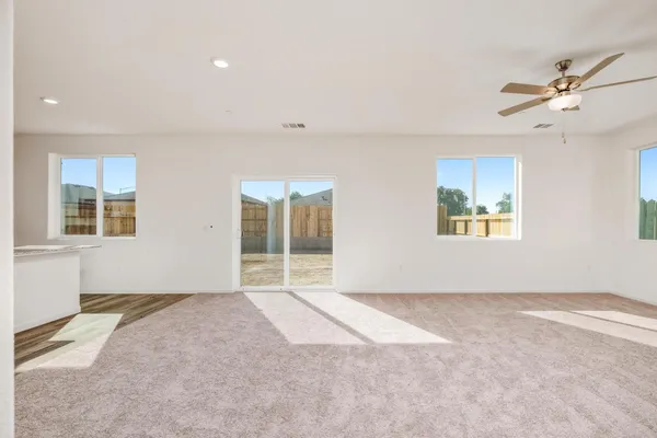 $647,900 | 6693 Gallop Lane, Riverbank, CA 95367