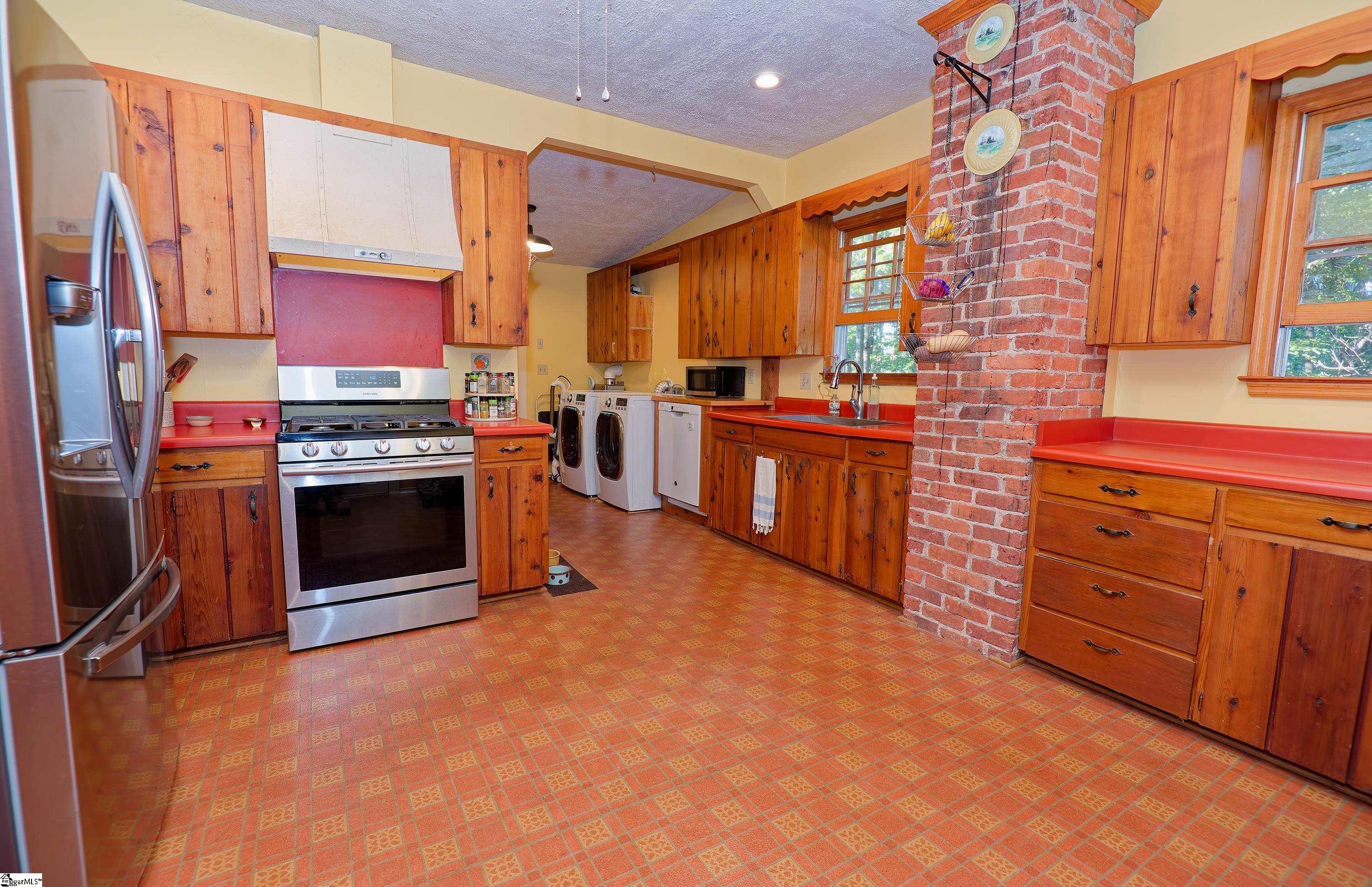 700 South 562 Landrum, SC 29356 - Photo 17 of 49