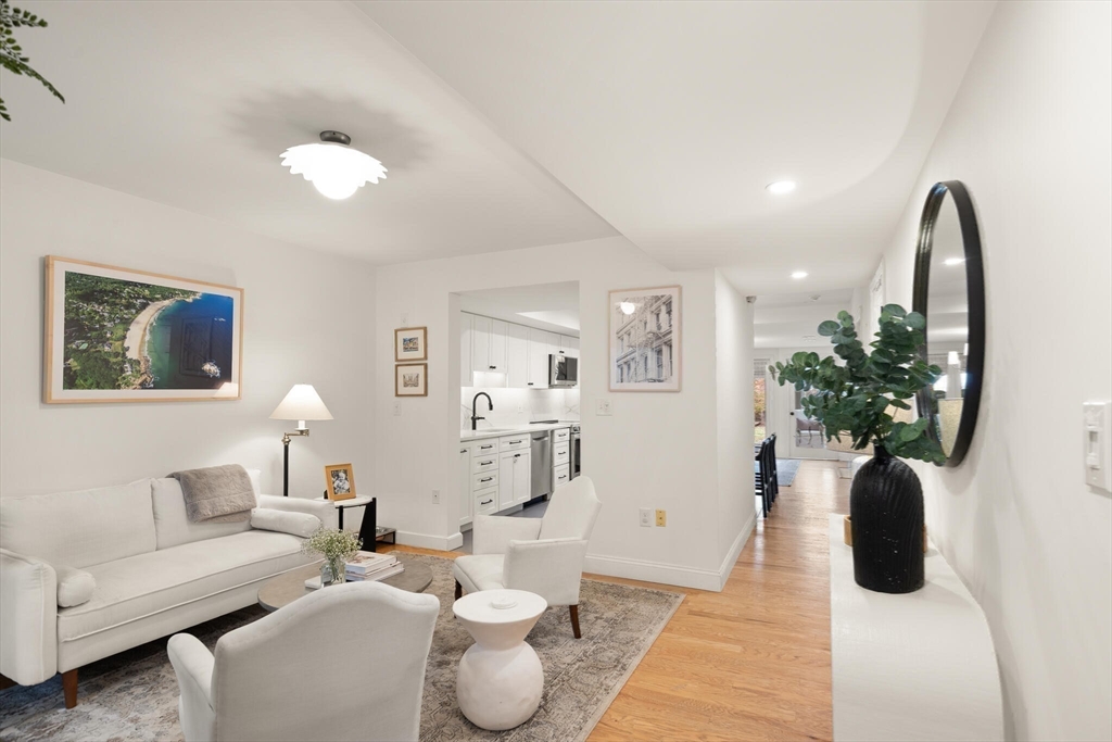 300 Willow Street, Unit 3 Hamilton, MA 01982 - Photo 14 of 39