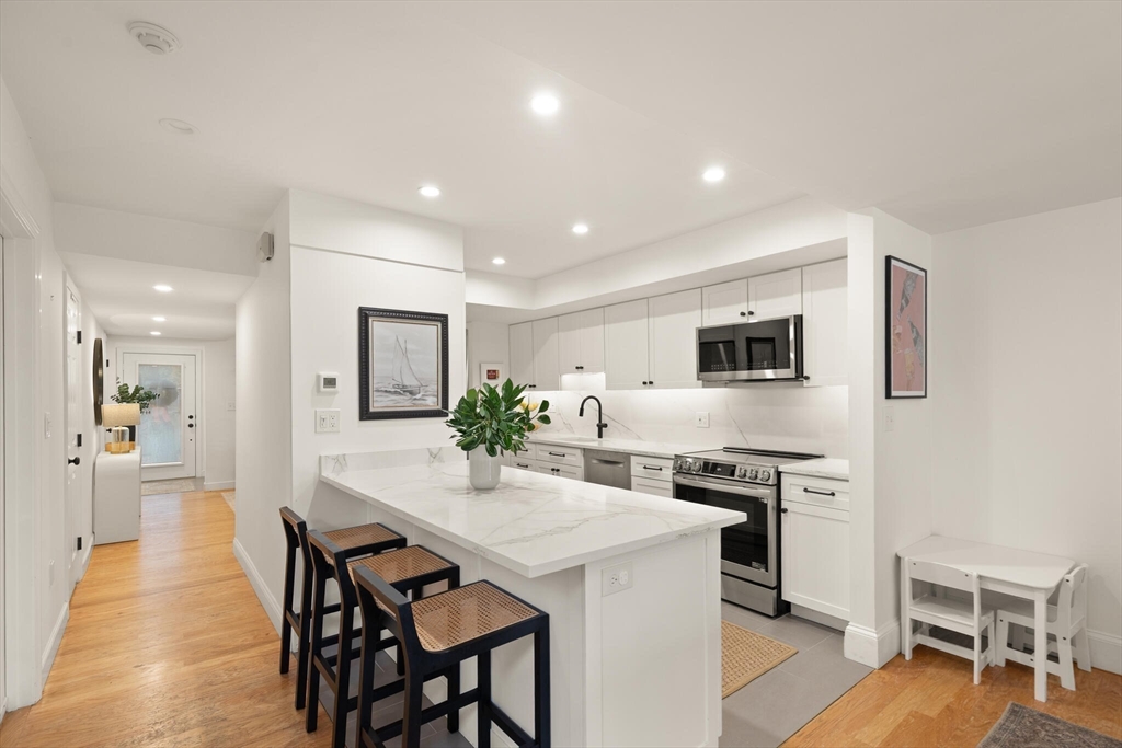 300 Willow Street, Unit 3 Hamilton, MA 01982 - Photo 2 of 39