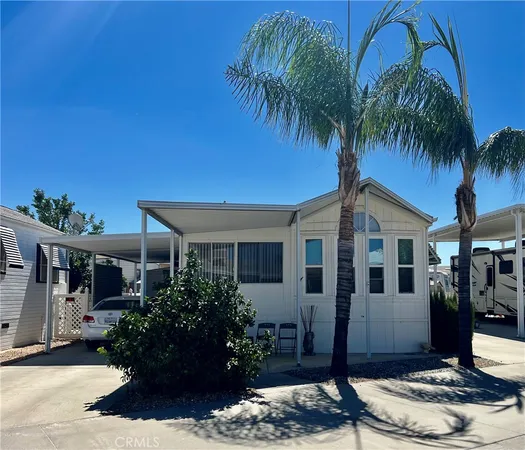 $124,950 | 1295 South Cawston Avenue, Unit 422, Hemet, CA 92545