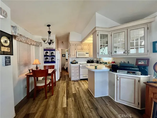 $124,950 | 1295 South Cawston Avenue, Unit 422, Hemet, CA 92545