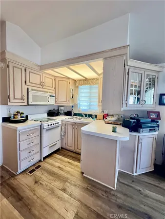 $124,950 | 1295 South Cawston Avenue, Unit 422, Hemet, CA 92545