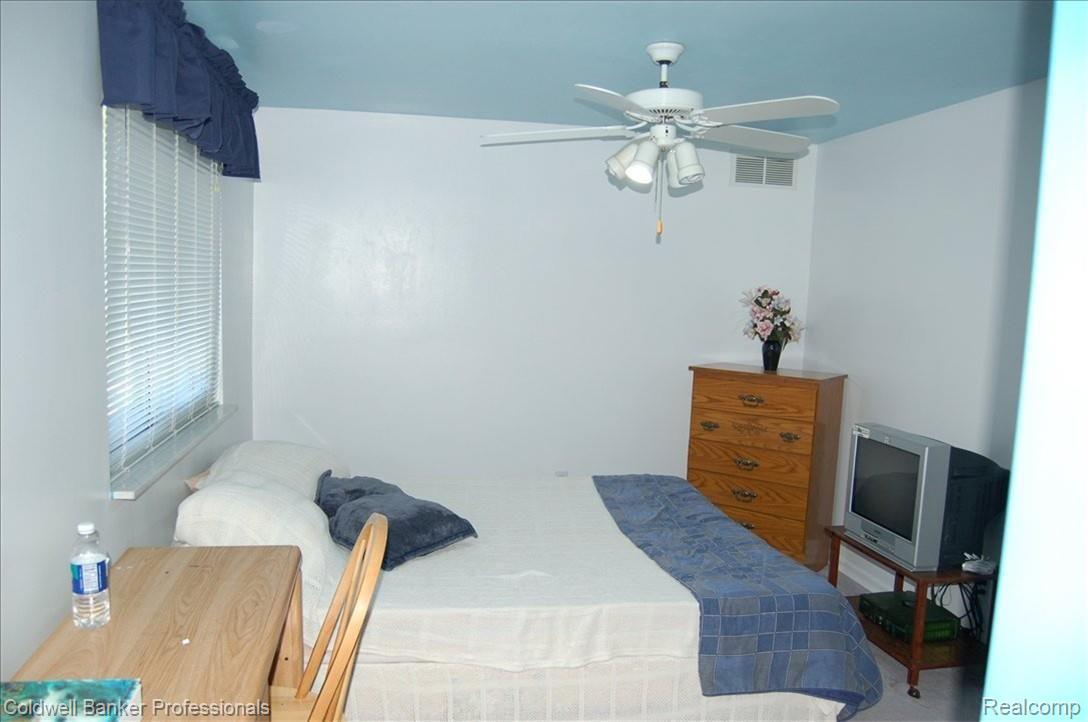 4820 East Sutton Road Dryden, MI 48428 - Photo 15 of 24 Bedroom 3