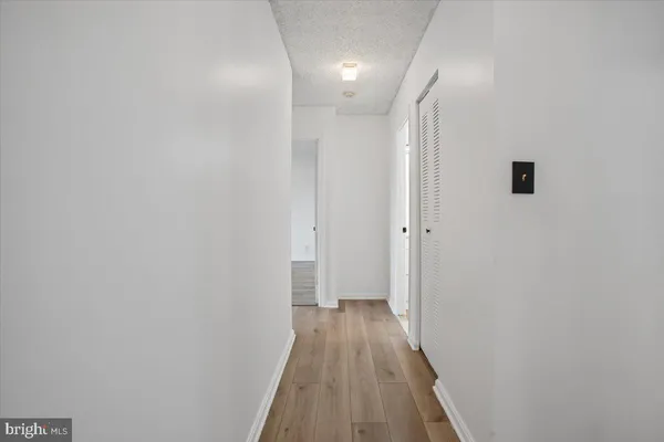 $2,500 | 3800 Powell Lane, Unit 1228, Falls Church, VA 22041