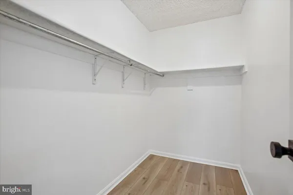 $2,500 | 3800 Powell Lane, Unit 1228, Falls Church, VA 22041