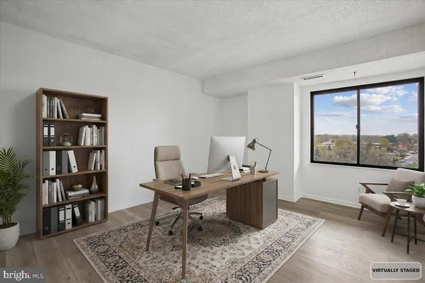 $2,500 | 3800 Powell Lane, Unit 1228, Falls Church, VA 22041