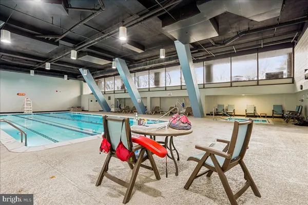 $2,500 | 3800 Powell Lane, Unit 1228, Falls Church, VA 22041