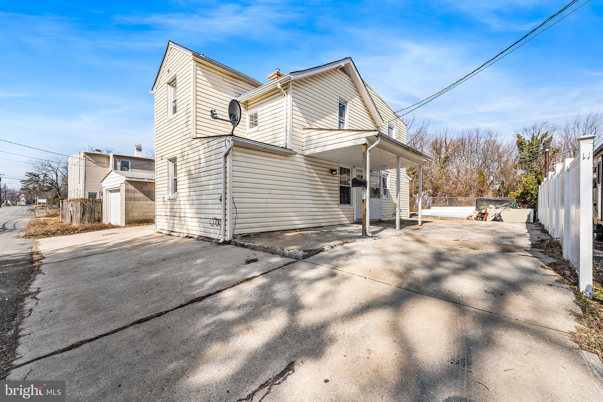 2 Fusting Avenue Baltimore, MD 21228 - Photo 3 of 26 a view of a house with a yard